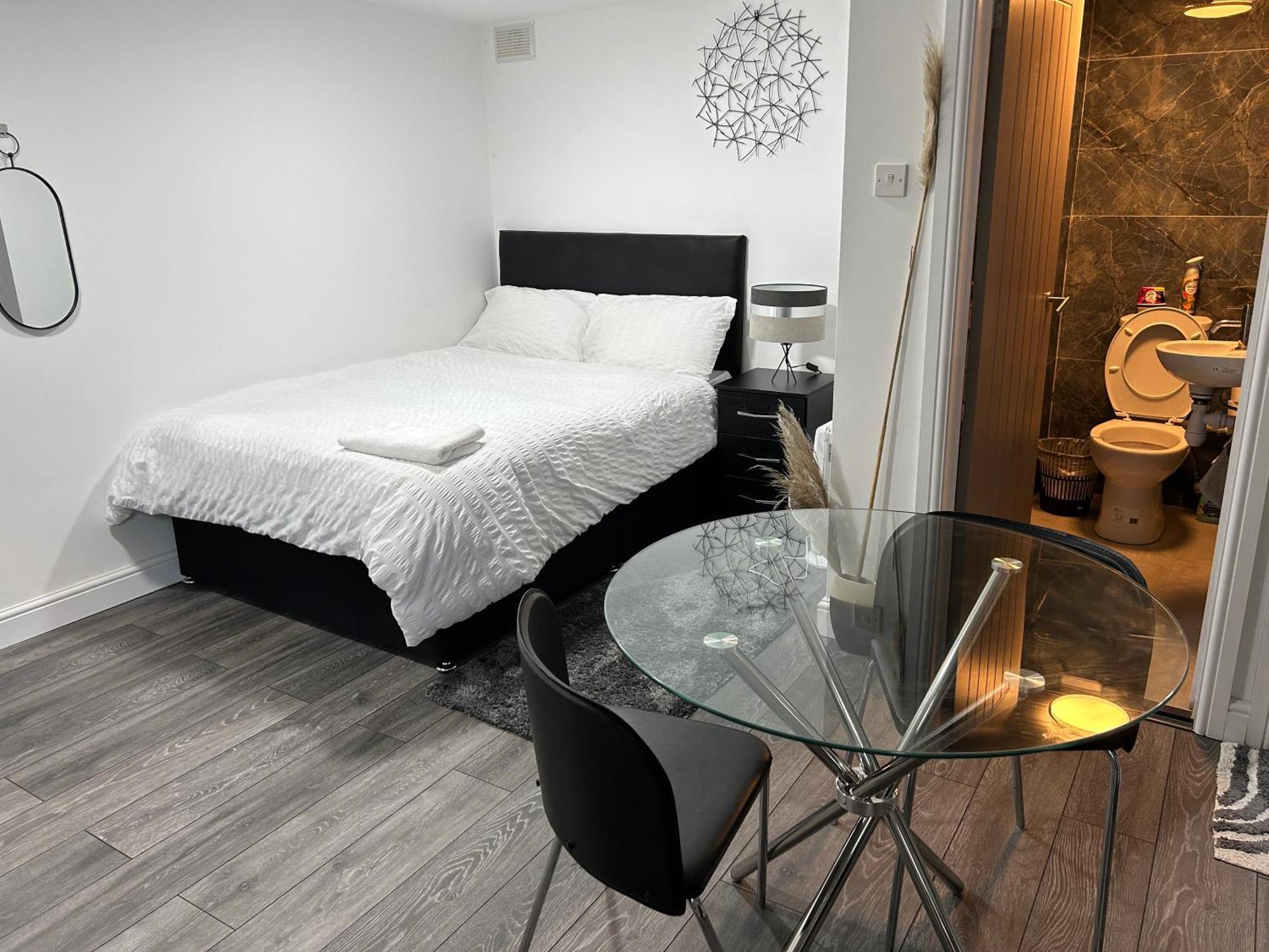 Charlohub 01 Apartment Ковънтри Екстериор снимка